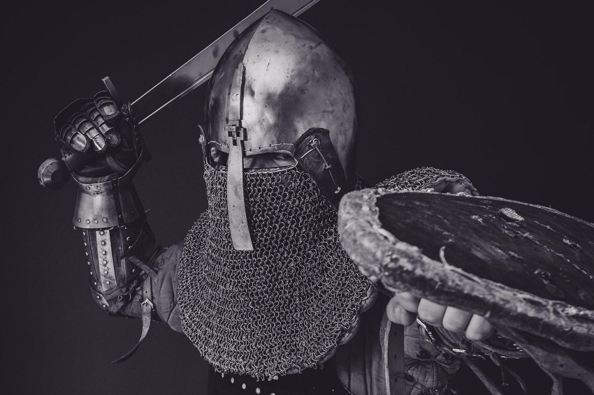 Key Features of Pirate Swords for Craftsmanship